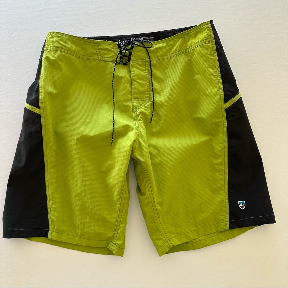Men's Green and Black Shorts